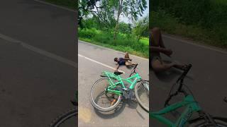 Cycle me bhayanak tarike se gira  #minivlogs #vlog #shortvideo #shorts #youtubeshorts #viralvideo