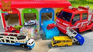 Working Cars are in Ice! Fire Truck Saves the Cars & Stories about Working Cars 【Kuma's Bear Kids】