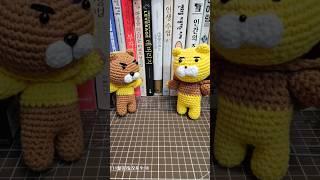 #고급취미 #knitting #레인보우삭스 #모닝스타샛별 #아무튼,뜨개방 #손뜨개인형 #모티브조끼 #후드스카프  #라이온인형 #코바늘뜨기 #대바늘뜨기 #티어깨숄더