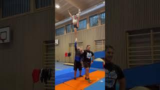 Gotcha 🫢 #cheer #cheerleader #partnerstunt