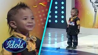 Adorable Kid Singer Auditions For Idol!