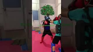 @Lần đầu các võ sĩ tương lai đấu đối kháng sau hơn 3 tháng tập luyện Kickboxing.