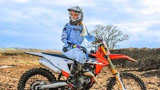 Moto Girl Drop - Episode 1 - Day Out at Moto 101