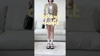 봄과 여름사이 나시에 자켓입기 지켓에 반바지 샌들에 양말  #베이지자켓 #여름자켓 #샌들 #르메메 #오어자켓 #ootd #데일리룩 #출근룩 #룩북
