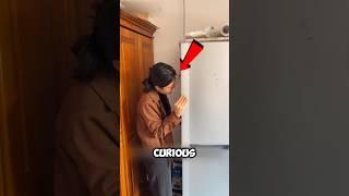 How Fridge Lights Really Turn Off? The Mystery Solved!#FridgeMystery #LifeHack #CuriousMind