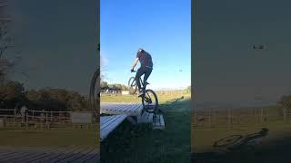 PARKOUR IN MTB FULL SUSPENDED #shorts #mtb #mountainbike