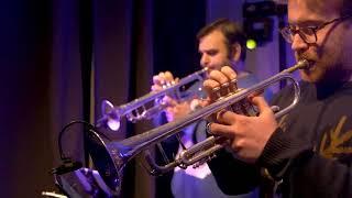 Capital Brass -Christmas Medley Live - AliveNetwork.com