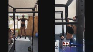 Morgantown woman breaks one-minute pull up record