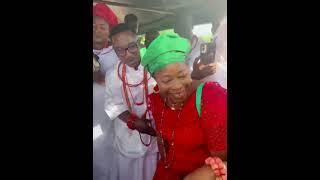 THE DEIN OF AGBOR AND THE LATE GREAT CHIEF AKWETE (SIGNING THE KINGS SONG HE WROTE 40 YEARS AGO)...