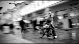 Q3 Street Art Photo with Motion Blur