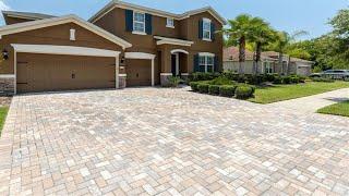 19411 WINGROVE LANE, LUTZ, FL Presented by Tom Lifrieri.