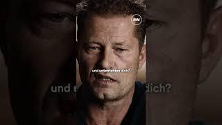 Wie hat Til Schweiger seine einzigartige Stimme entwickelt?️ #shorts