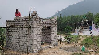 build a warehouse to store pig food