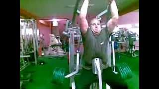 seemi  u fitnes 120 kg treniere