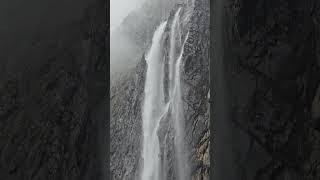 Cirque de gavarnie #pyrenees #mountains #nature #cirquedegavarnie #cascade #montagne #youtubeshorts