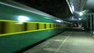 ICF 130 v LHB 130 | Sealdah DURONTO & Patna Garib Rath thrashes Rajbandh at 130 kmph !!