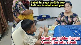 Saat Makan Burger Tiba Tiba Dia datang Dan Menangis Saya Pun terus peluk dan tenangkan