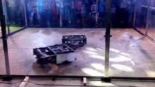 Russian fighting robots Kolovrat vs Lumberjack