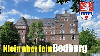 Bedburg imposantes Schloss im Rhein-Erft Kreis 