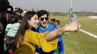 Girls excited with Naseem Shah and Sarfraz Ahmad