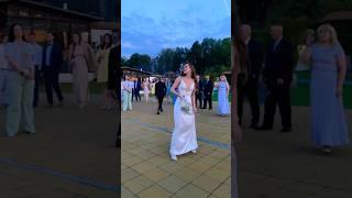 Букет невесты улетел #wedding #свадьба #lovestory #shortsclip #weddingdress #топ #топчик #топ10