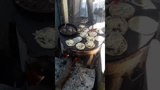 UNAS GORDITAS CON ACIENTOS ESTILO SINALOA