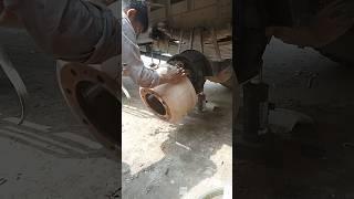 wheel drum #shorts #automobile #truckmechanic #truckrepair #wheelhub #repair #mechanic