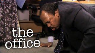 Stanley Wins the Push Up Competition - The Office US