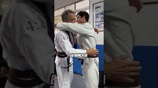Meu irmão pegou a faixa preta de Jiu-Jitsu (e passou o dia assim!)