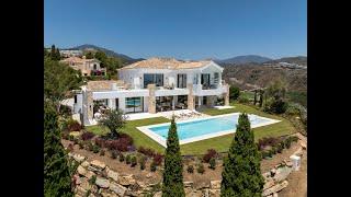 Luxury Villa for sale in El Herrojo, Benahavis with Mitchell´s Prestige Properties