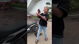 RAMA NAIKIN LAYANGAN SAMBIL PARGOY