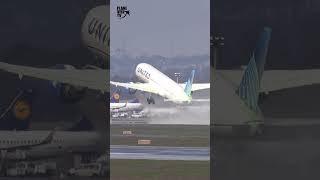 United Boeing 787-9 takeoff at Frankfurt #shorts