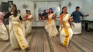 Jimikki Kammal - Non dancers trying the moves