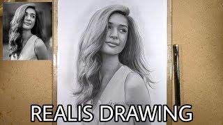 Realistic Portrait Drawing with Graphite Pencil