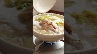 金華火腿的精華，全煮進這鍋砂鍋雞湯裡！ #food #美食 #鍋物 #良品開飯