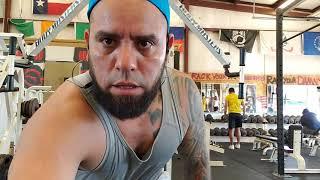 en el gym con el ESCORPION