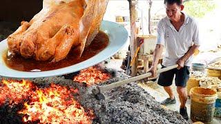 BEGGAR CHICKEN baked in mud for 6 hours! Malaysia Street Food