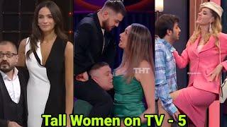 Tall Women on TV - 5 | tall woman in  tv shows | tall woman short man