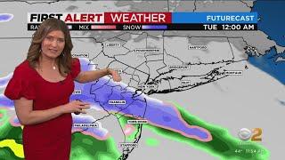 First Alert weather: CBS2 11 p.m. forecast