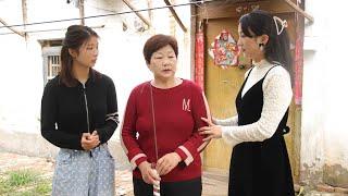 小雪看妈对王帅态度有改变，不生气了吗？妈却问起了王帅妈的态度