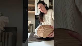  Want to learn how to bake delicious sourdough bread? 