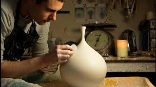 Throwing a Round Bellied Bottle - Matt Horne Pottery