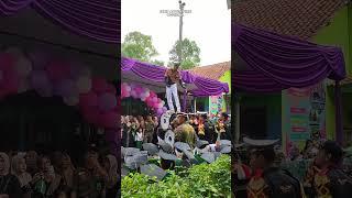 Nonton Drumband CHONDRO Di Desa Babalanlor Bojong - Pawai Wisuda RA Muslimat NU