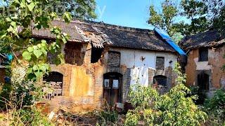 After graduating~ the three brothers renovate the old house left by their grandmother MAKEOVER