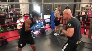 Orlando Cuellar training Dago Aguero