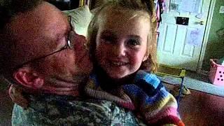 Soldier Daddy surprises 5 year old
