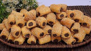 قراقيش بالعجوة(اصابع التمر)دايبه دوبان️من نص كيلو دقيق هتملي بيتك خير️احلي من الافران لزوم الشتاء