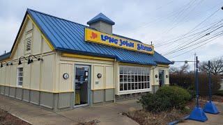 Long John Silver restaurant