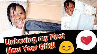 NEW YEAR INTRO// UNBOXING MY FIRST NEW YEAR GIFT! #kachibeautylifestyle #newyear #unboxing #gift