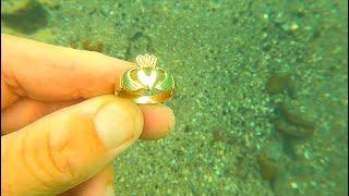 Valuable GOLD Treasures Found Metal Detecting During STORM UNDERWATER!!